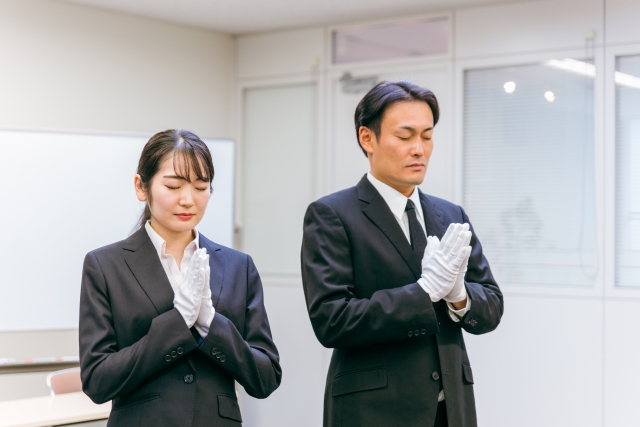 永く心をつなぐお墓と供養のすべて〜現代のかたちと心の拠り所を探る