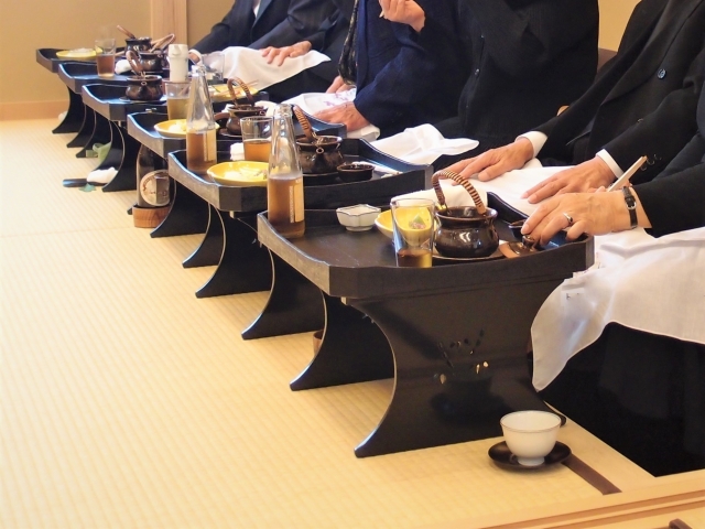 人の心に寄り添う葬儀マナー完全ガイド〜正しい服装と礼儀で伝える最後の敬意〜